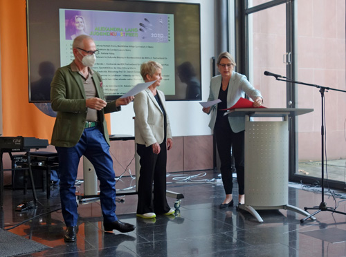 Organisator Eberhard Grillparzer, Stifterin Ilse Lang und Ministerin Dr. Stefanie Hubig